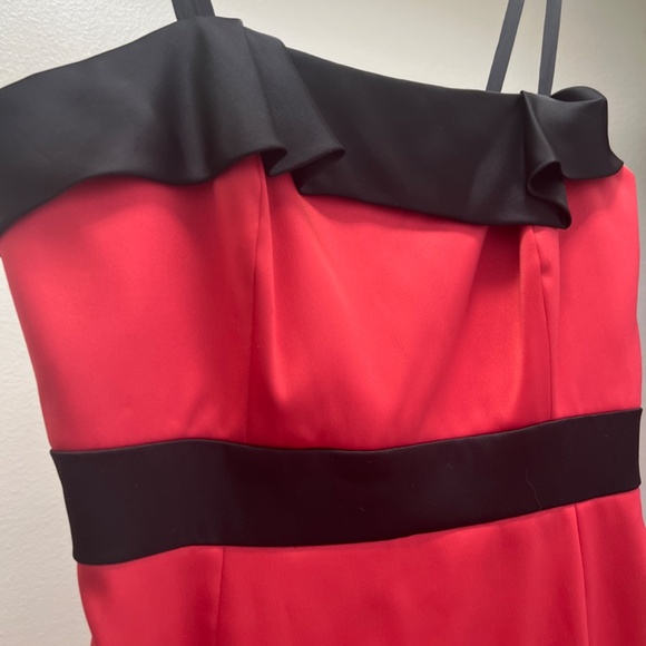 BCBG RED BLACK DRESS 10 Great for the holidays! - Picture 4 of 5
